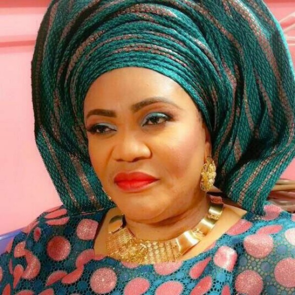 Meet your Posher, Abiola